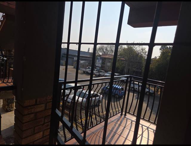 2 BEDROOM APARTMENT FOR SALE IN RUSTENBURG CENTRAL